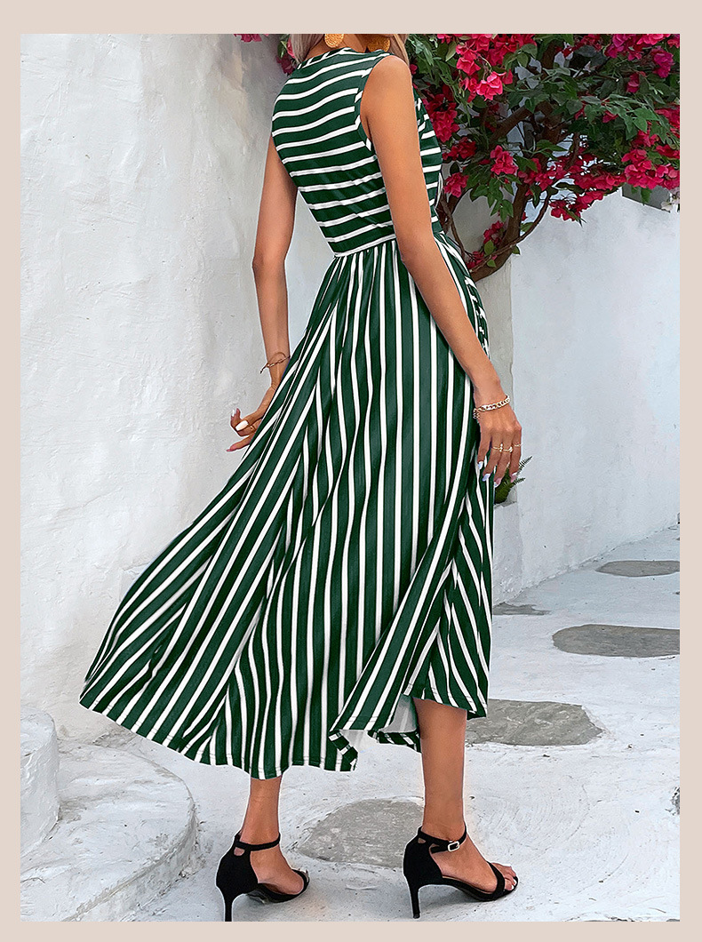 Vestido largo sin mangas a rayas con bolsillos