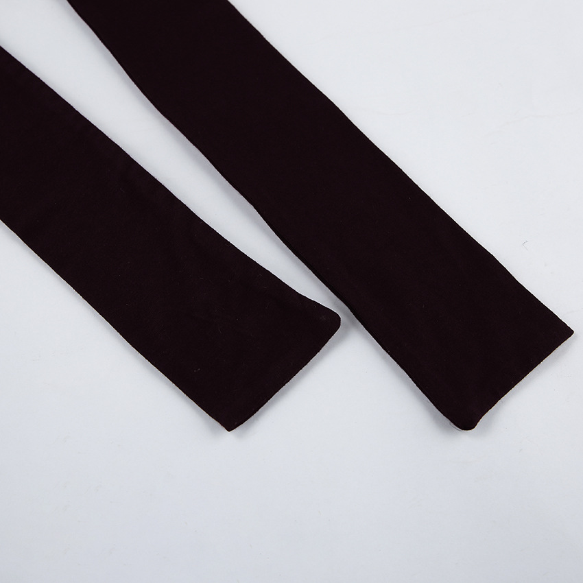 Haut à épaules dénudées, manches longues et taille nouée