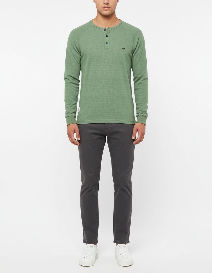 Long-Sleeved Henley Men's T-Shirt for Autumn and Winter Casual Wear