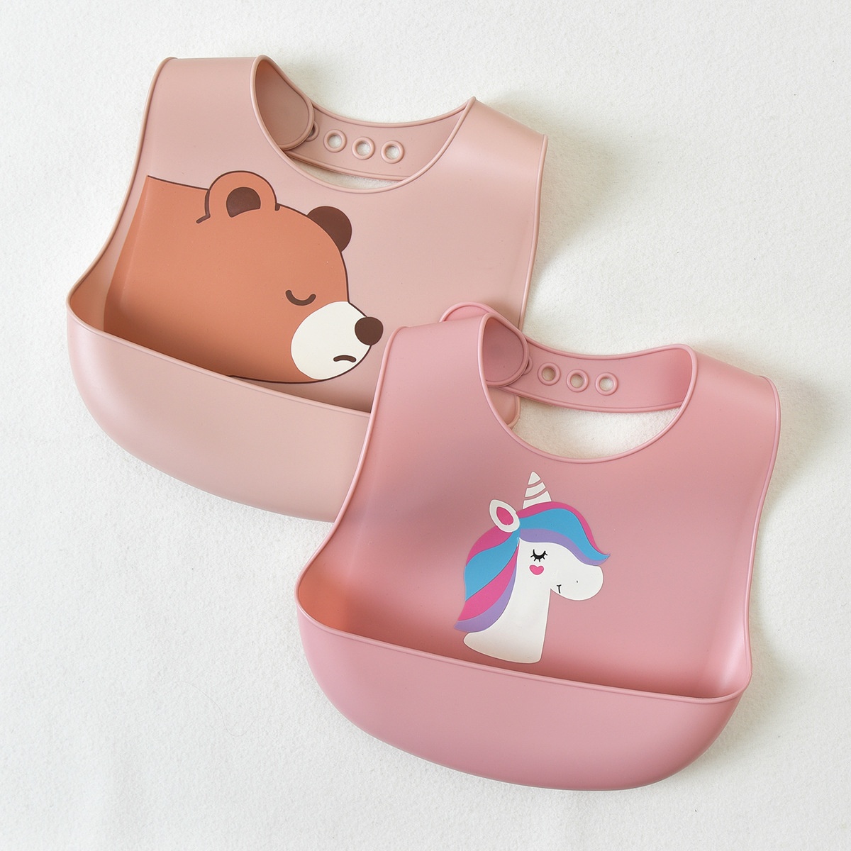 Niedliche Silikon-Baby-Lätzchen mit Tiermotiven – verstellbar und weich