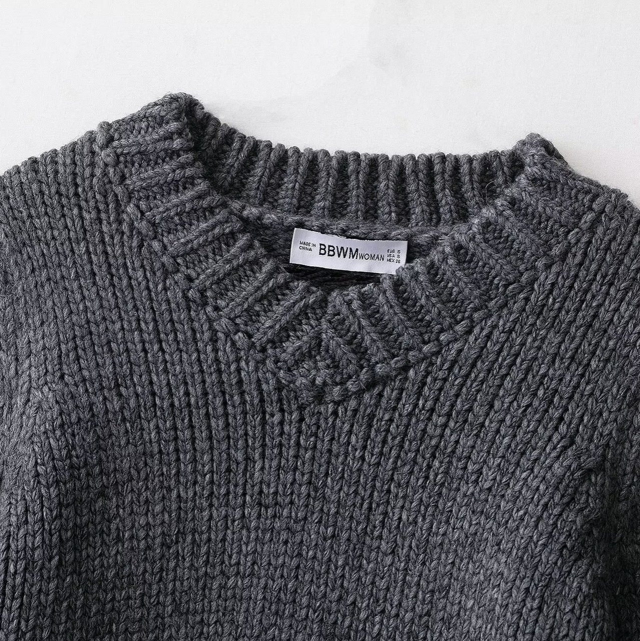 Knit Top V-Neck Slim Fit Sweater KUN-00054