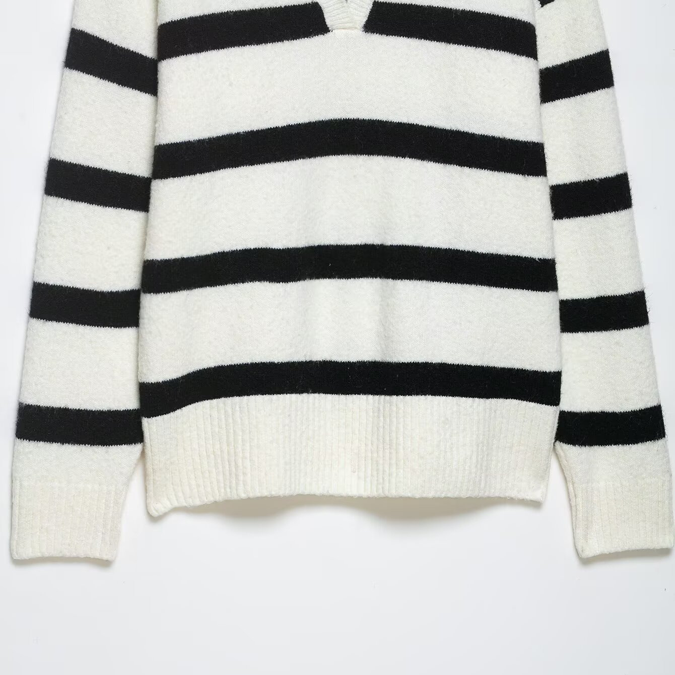 Striped Knit Top - Casual & Stylish Women's Sweater KUN-00020