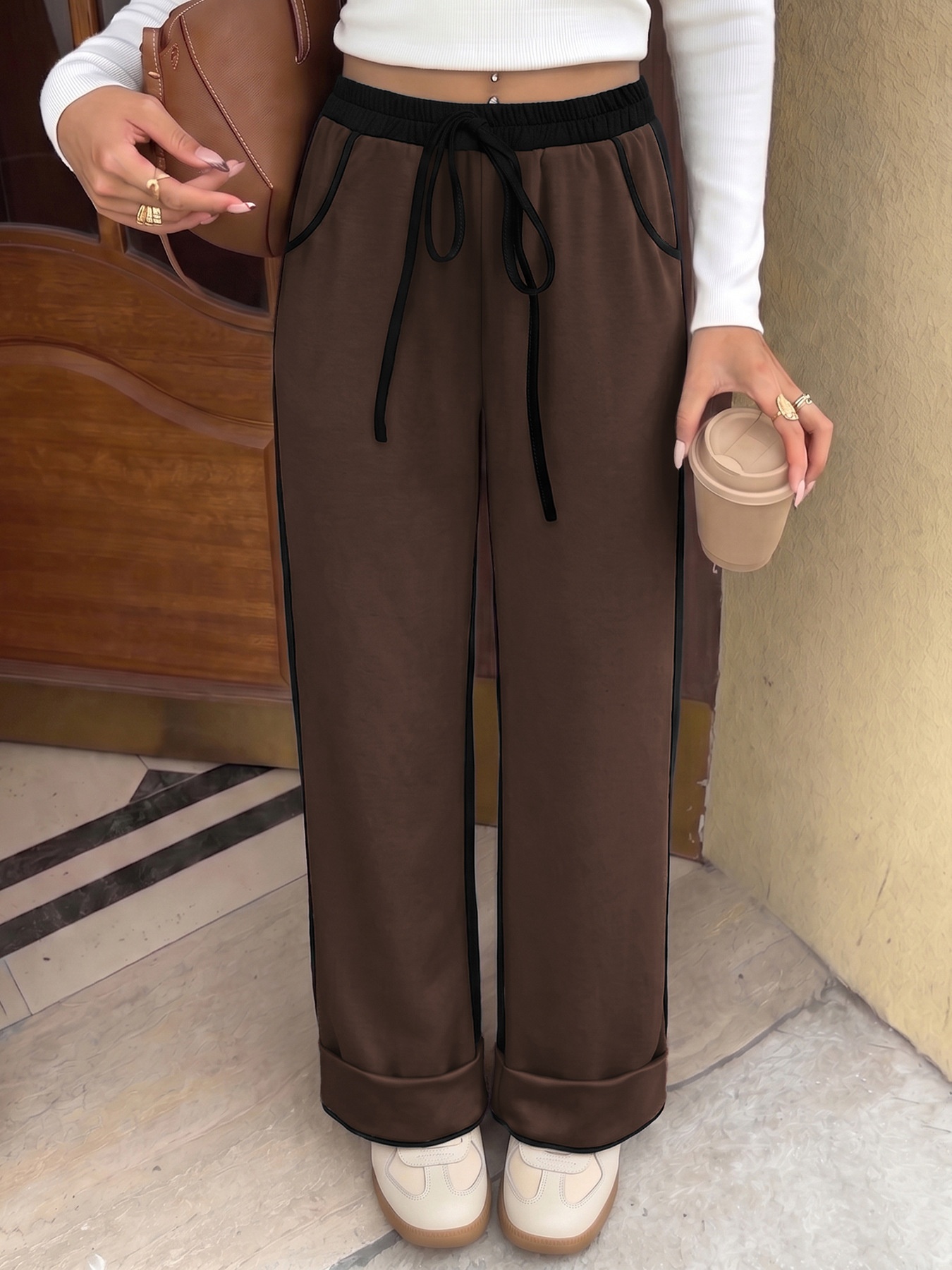 Women's Wide-Leg Contrast Side Stripe Sweatpants