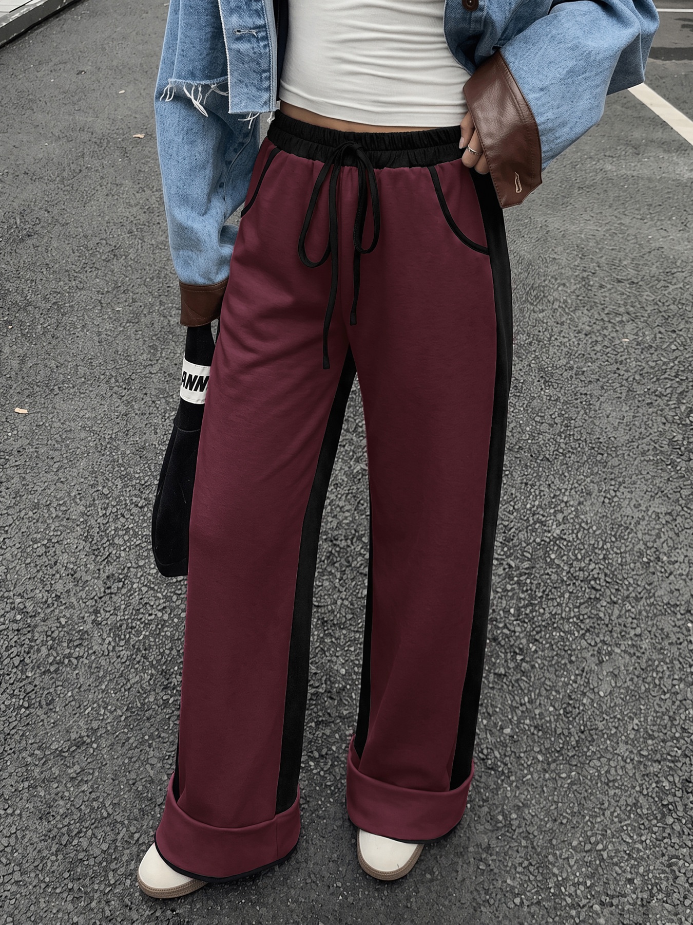 Women's Wide-Leg Contrast Side Stripe Sweatpants