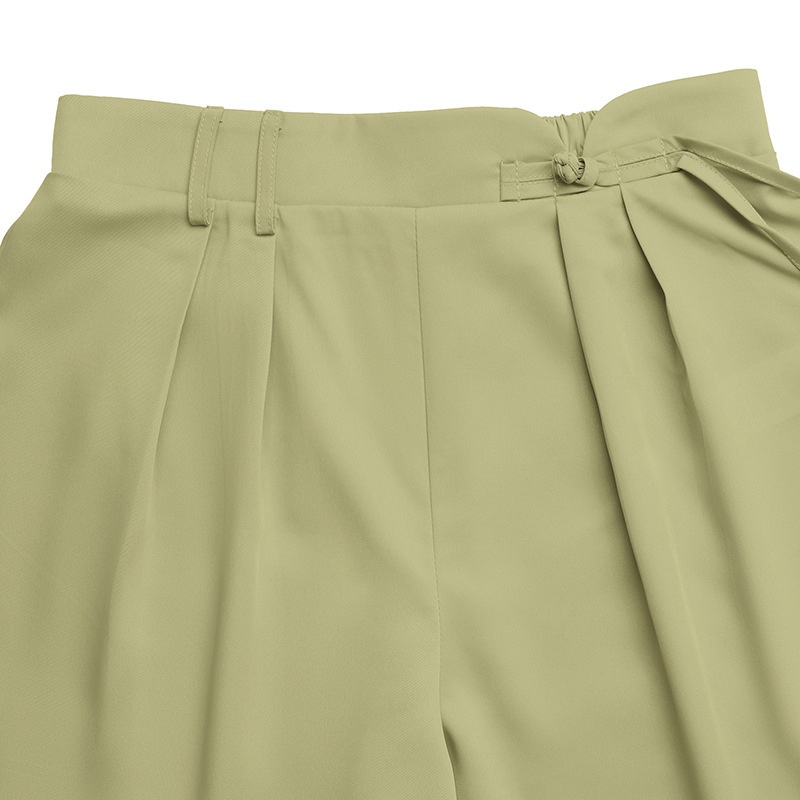 Pantaloncini da donna a vita alta, plissettati e gamba larga con laccetti