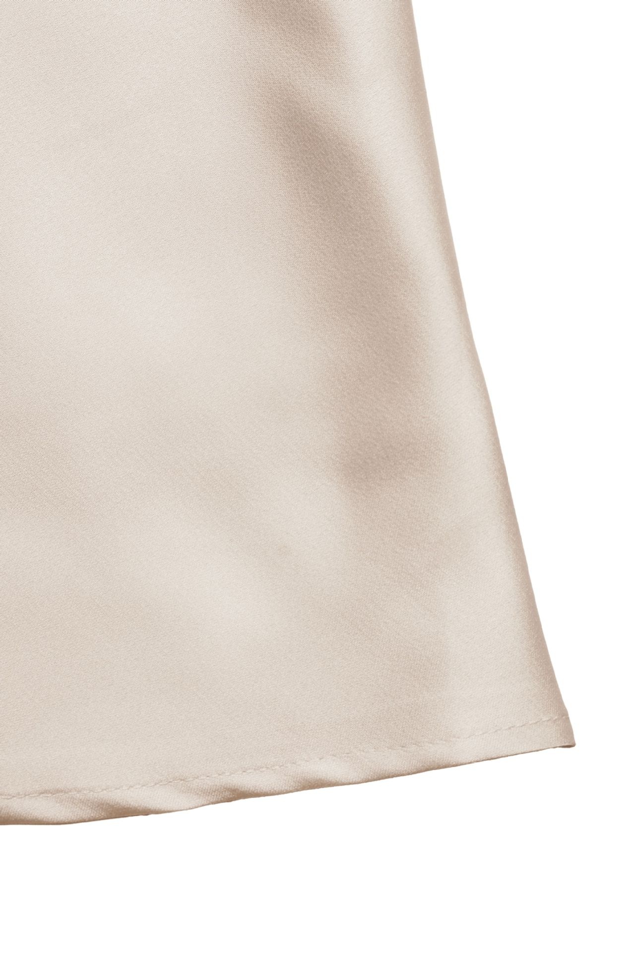 Robe nuisette midi élégante en satin champagne à col en V