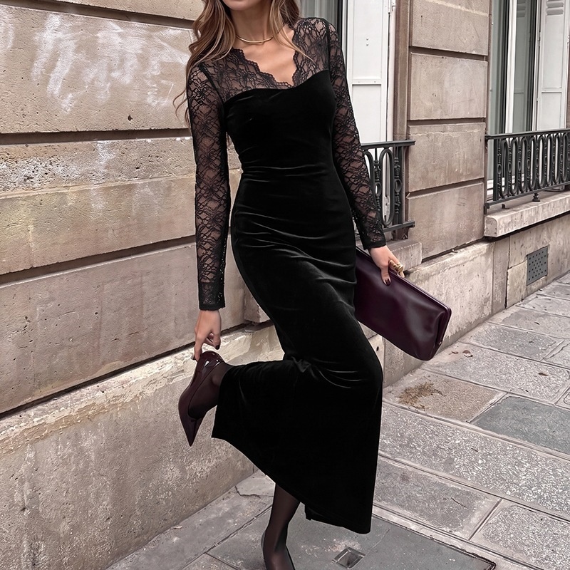 Black Lace Sweetheart Neck Velvet Maxi Dress