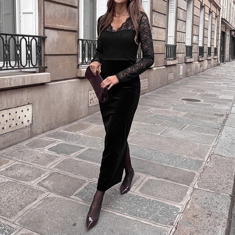 Black Lace Sweetheart Neck Velvet Maxi Dress