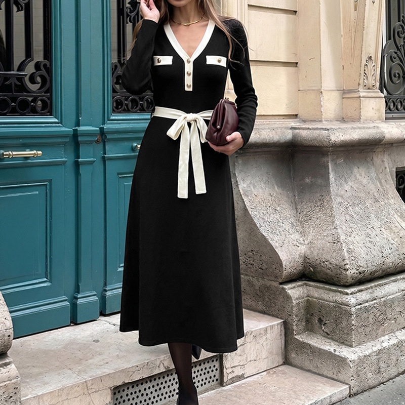 Contrast Trim V-Neck Long Sleeve Midi Knit Dress