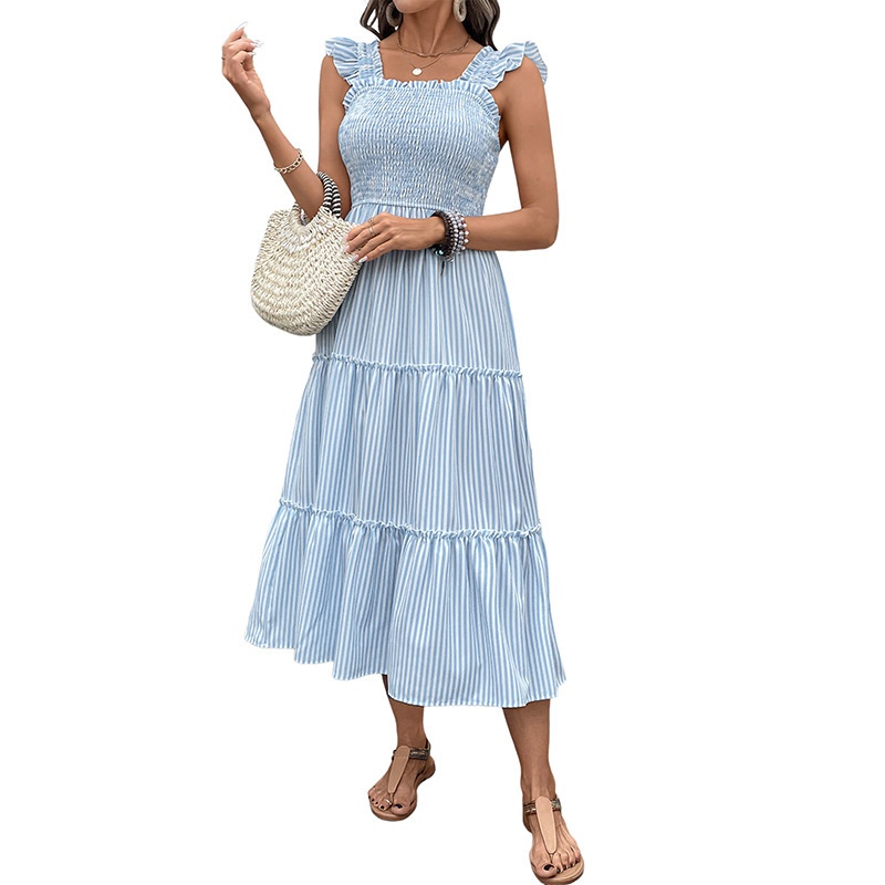 Robe midi rayée à volants et smocks