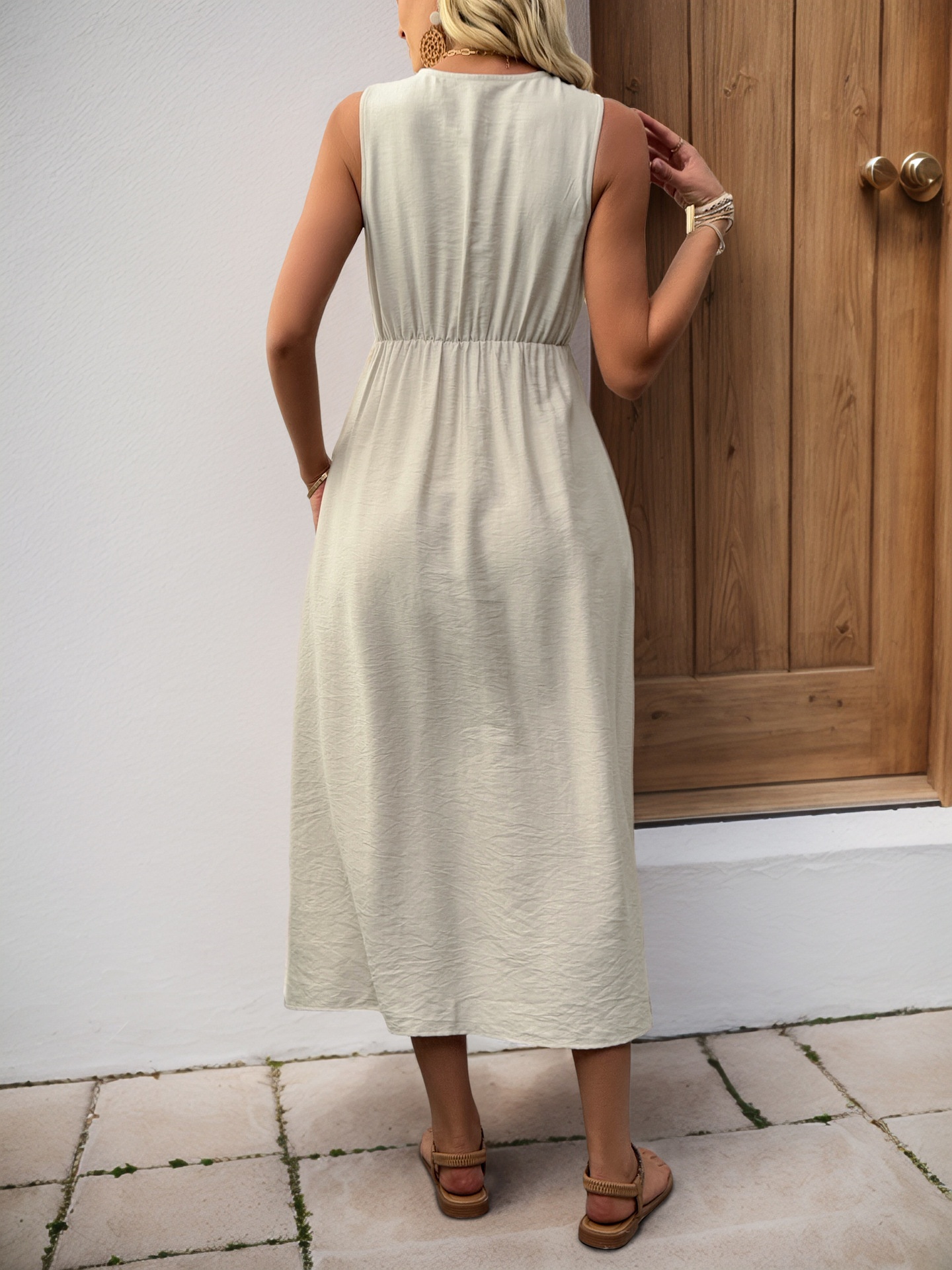 Robe midi sans manches à col en V et cordon de serrage avec poches