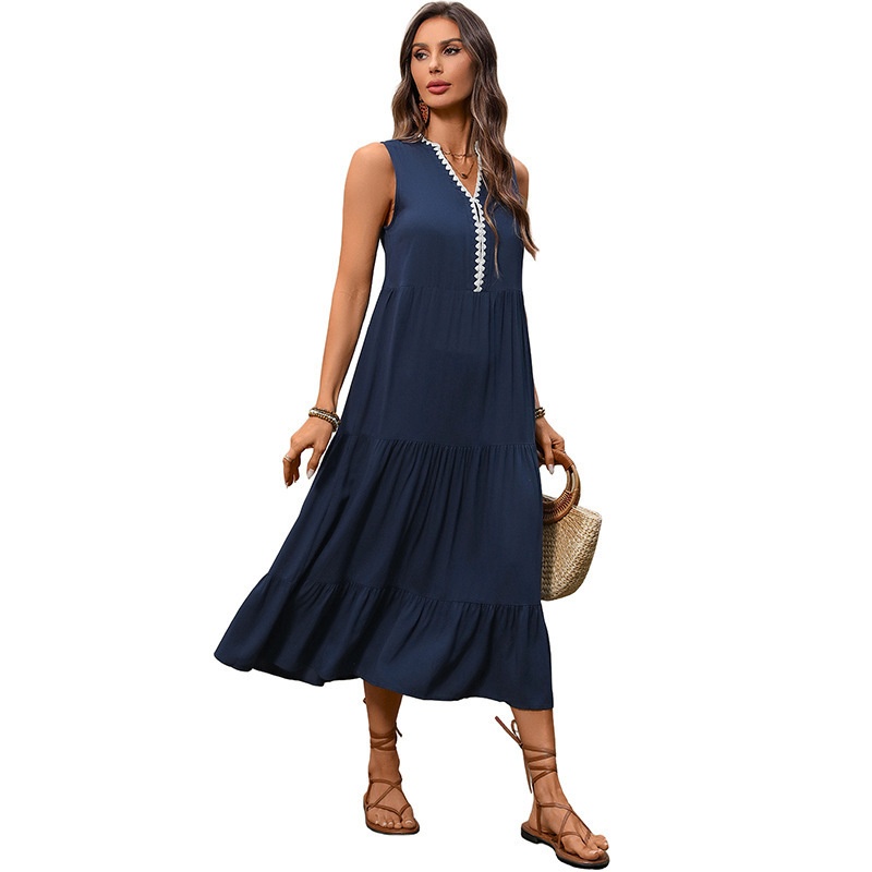 Robe midi bleu marine sans manches à volants et broderies
