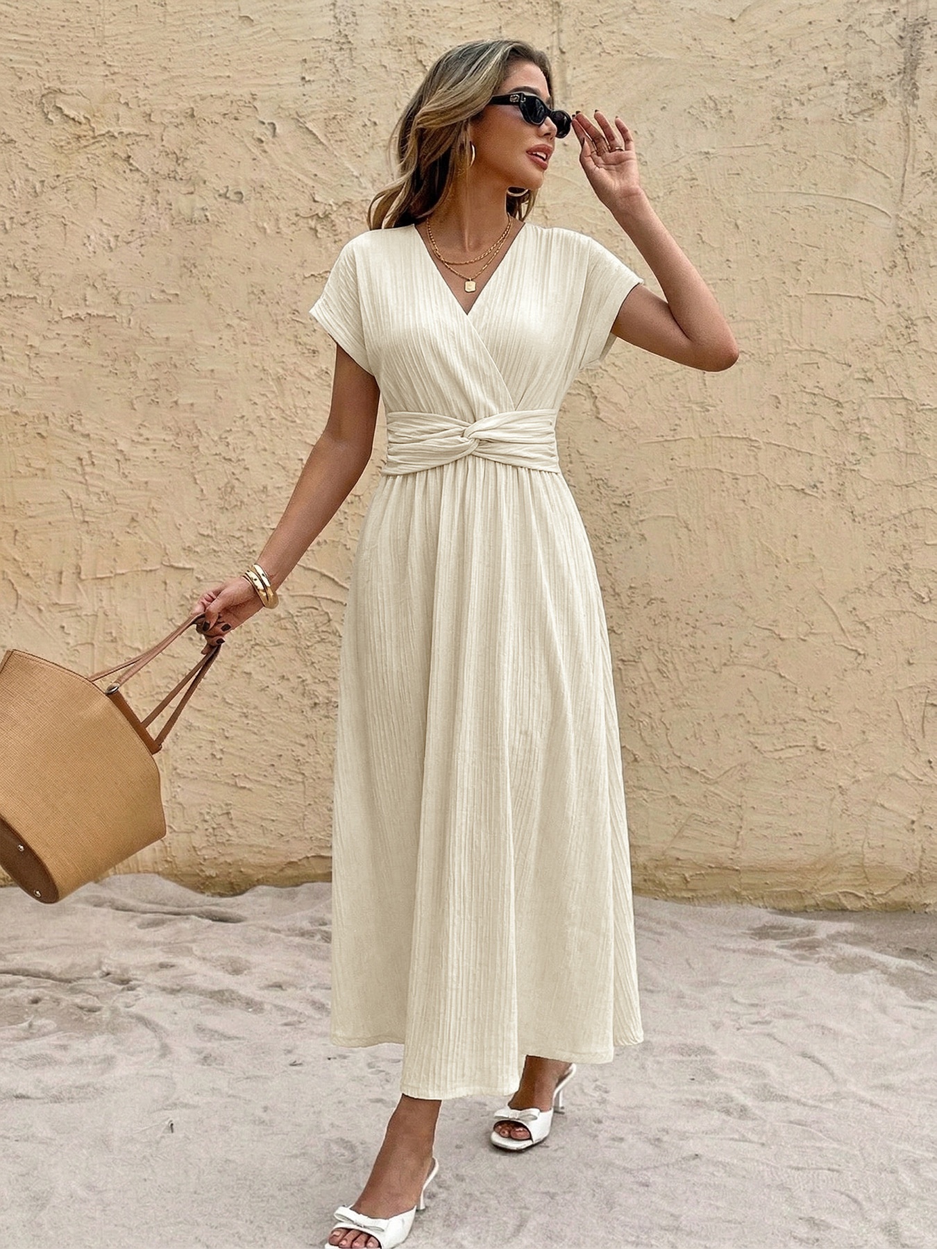 Robe midi à col V et taille nouée pour femme - Élégante et décontractée