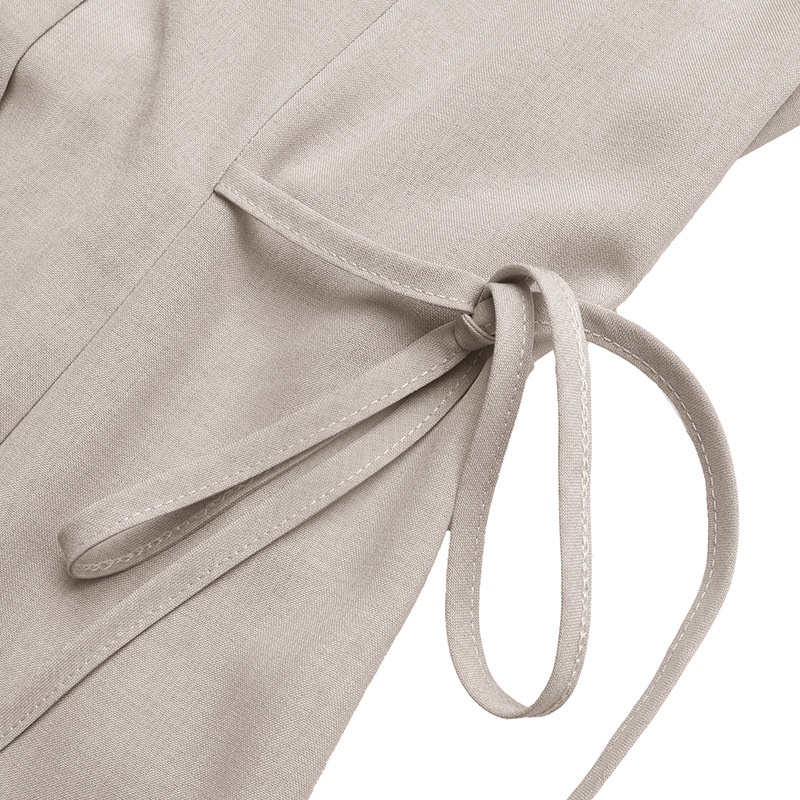 Robe midi sans manches à col boutonné sur le devant et liens