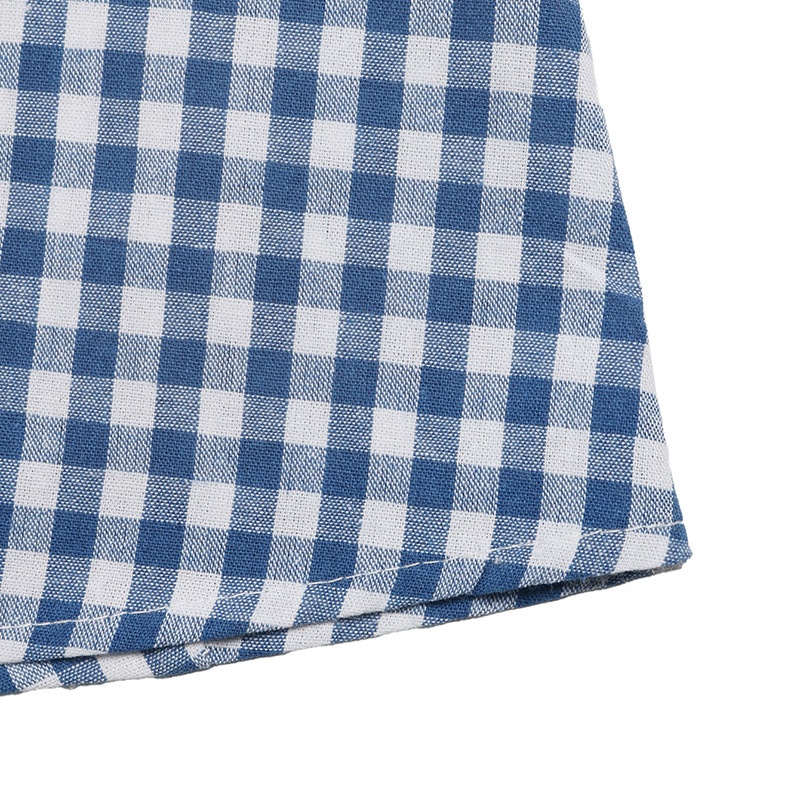 Abito midi a quadri blu con spalline sottili e scollo a cuore