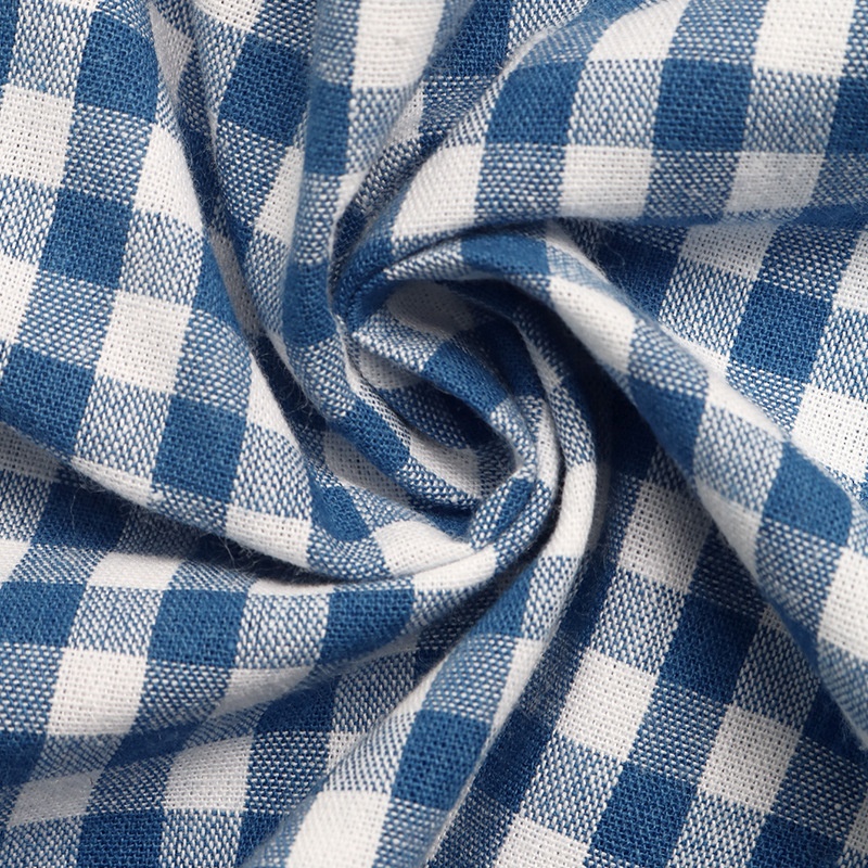 Abito midi a quadri blu con spalline sottili e scollo a cuore