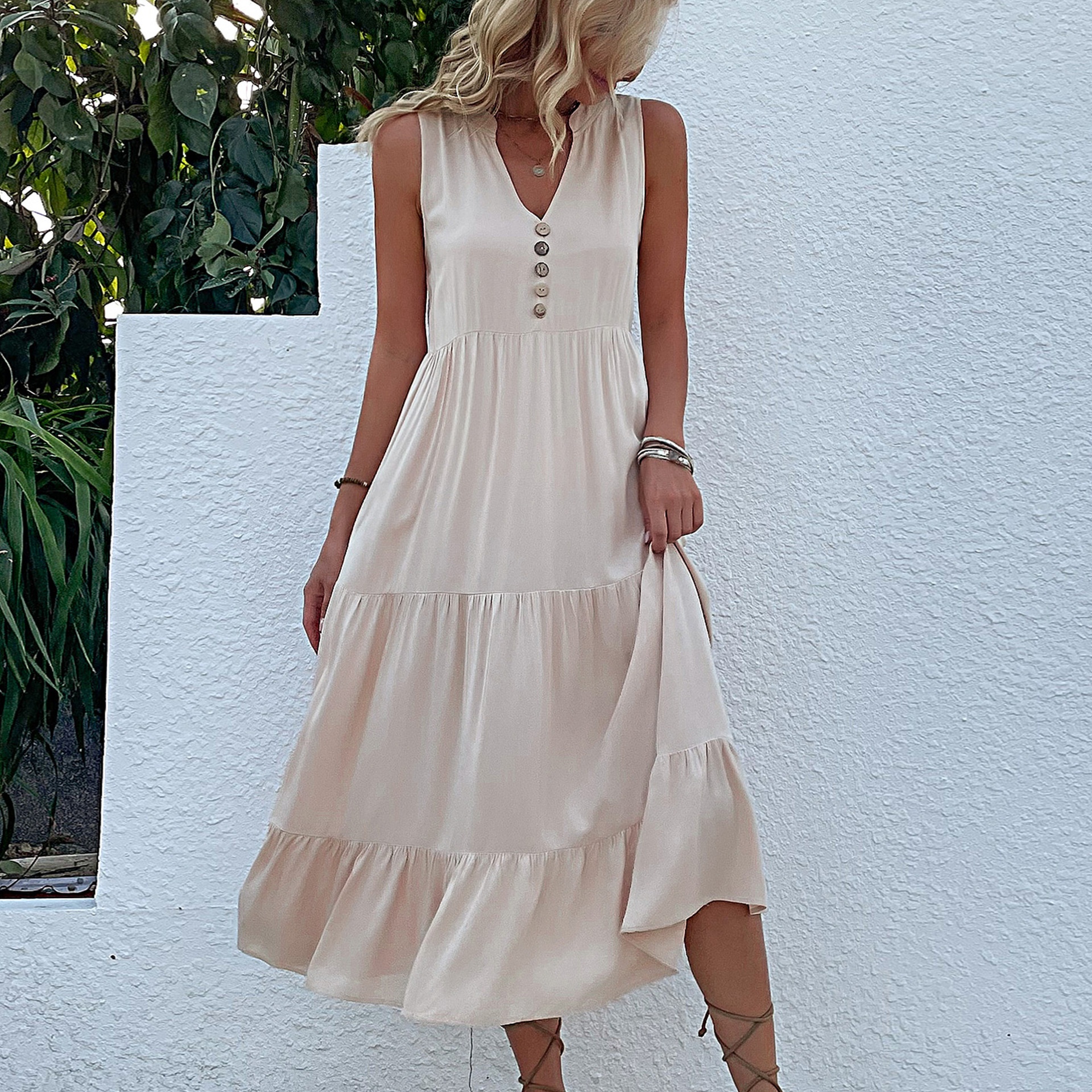 Women's Sleeveless V-Neck Tiered Maxi Dress with Buttons