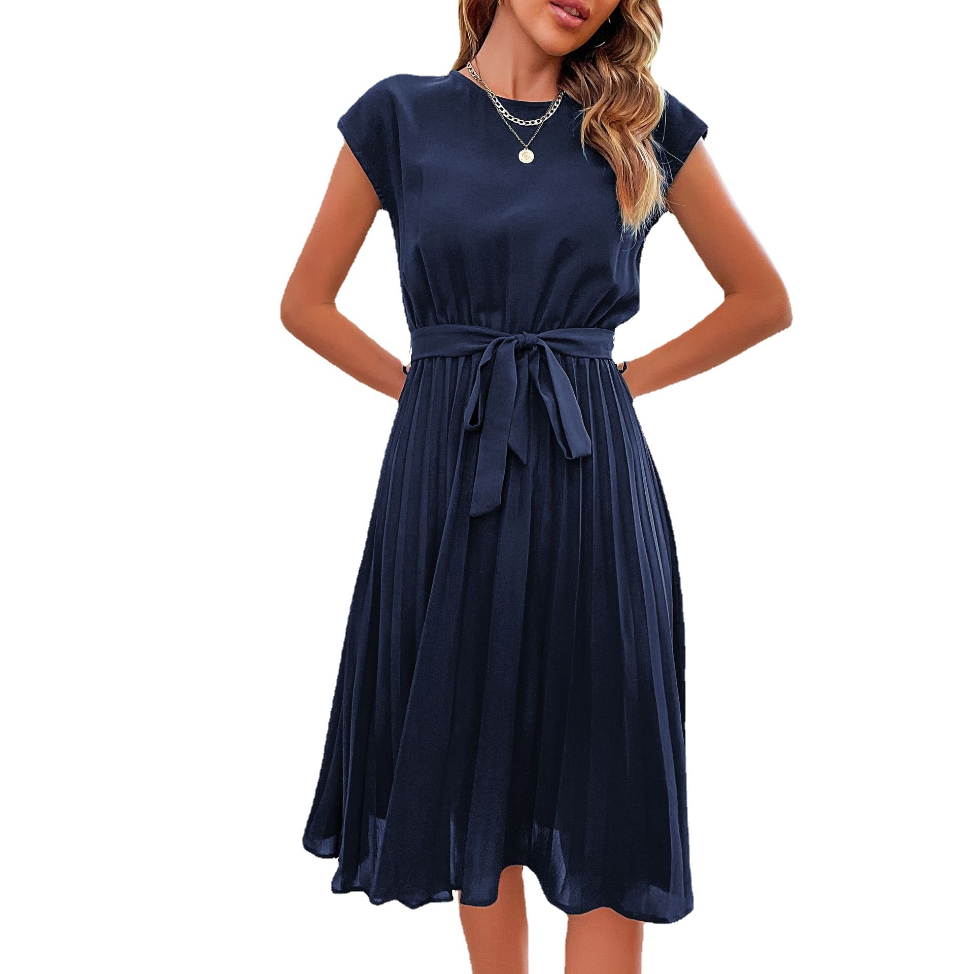 Dames midi-jurk met kapmouwtjes, plooien en riem