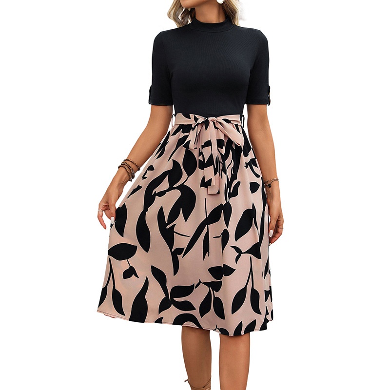 Robe midi à col montant et ceinture, imprimé floral, manches courtes