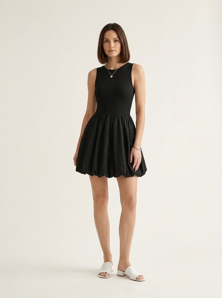 Mini abito a bolle nero a coste senza maniche