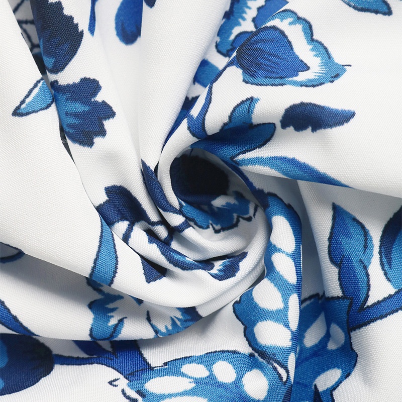Robe mini dos nu à fleurs bleues et blanches avec découpes