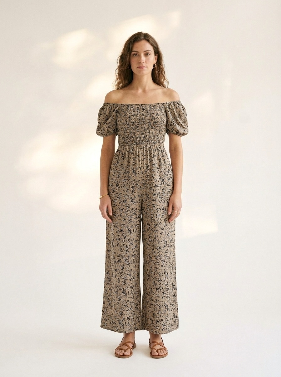 Combinaison pantalon large à smocks et imprimé floral pour femme