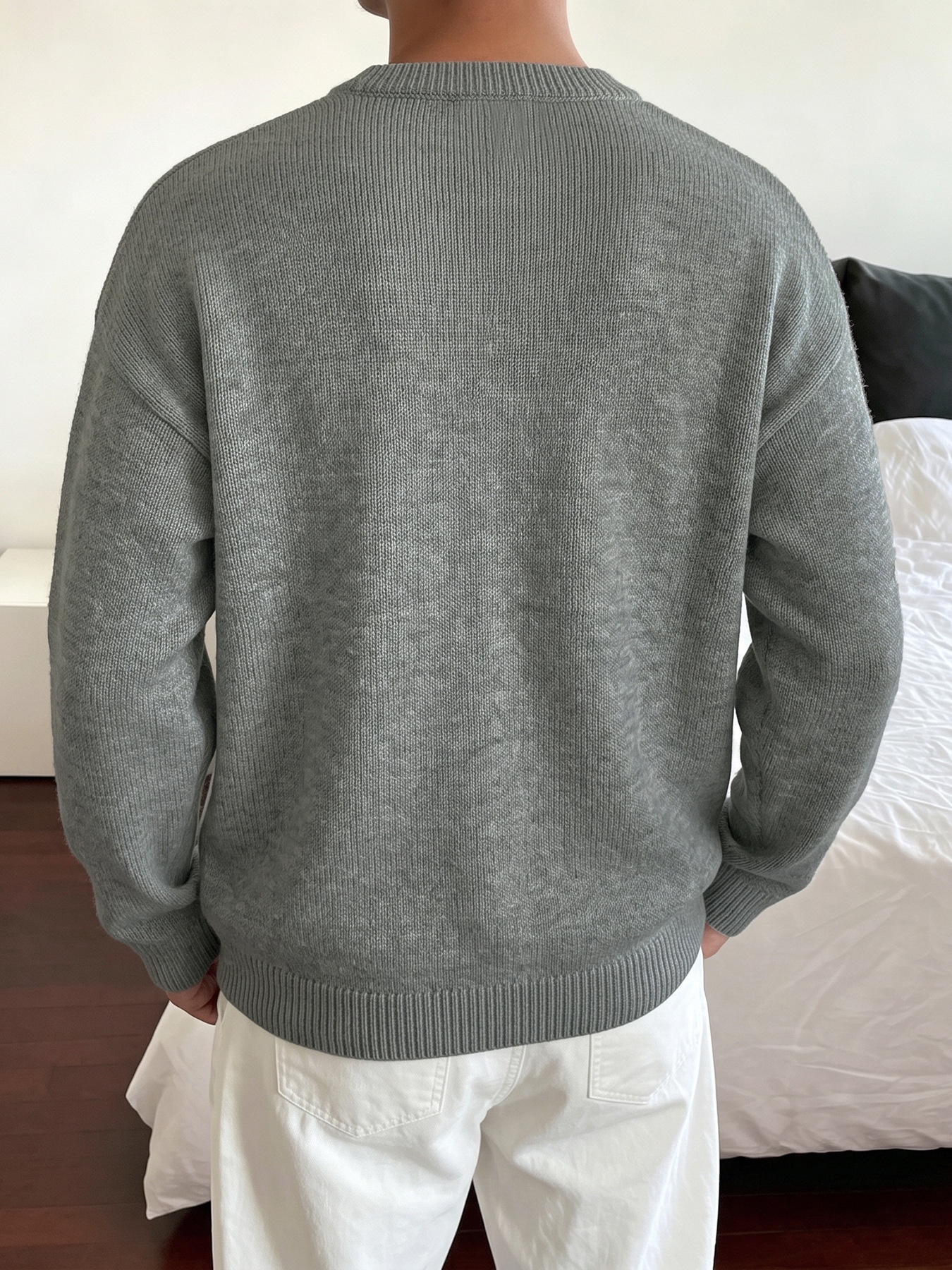 Women's Grey Star Motif Crewneck Knit Sweater