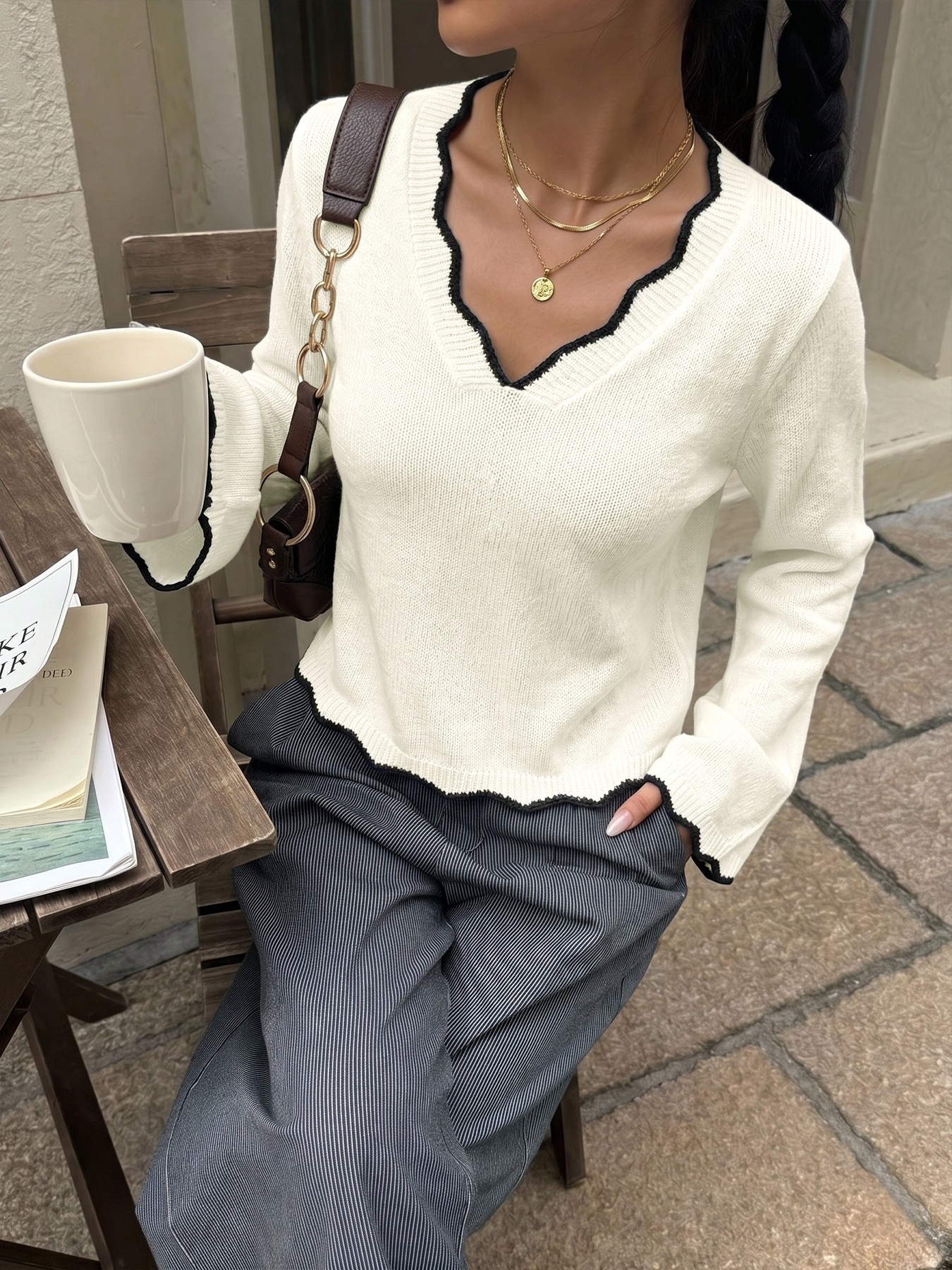 Contrast Trim Scalloped V-Neck Knit Sweater Top