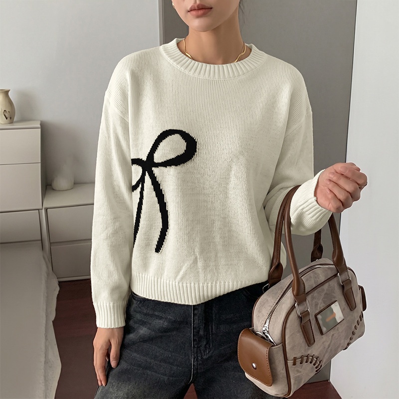 Women's Bow Graphic Crewneck Knit Sweater
