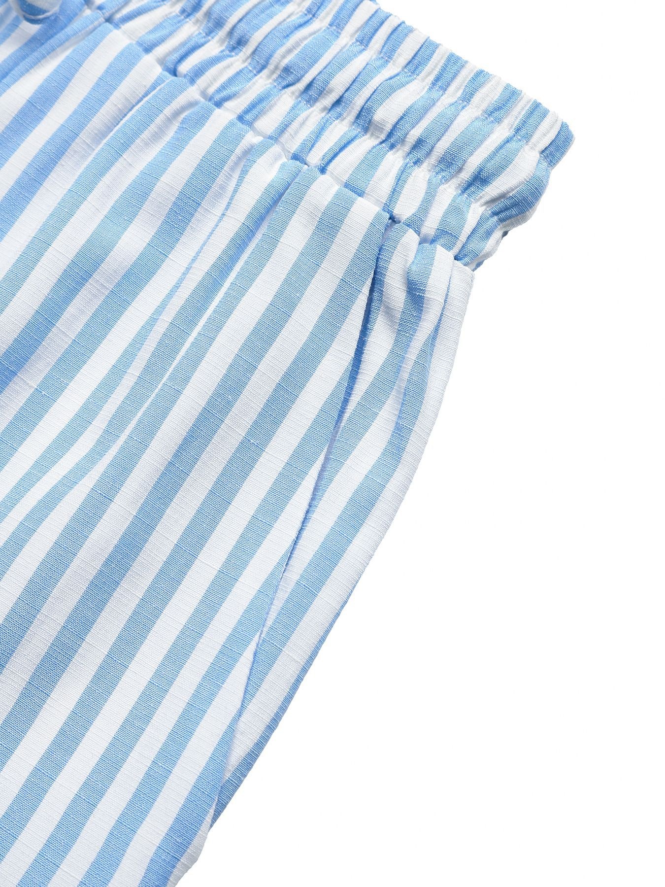 Completo composto da top senza maniche a righe con fiocco sul davanti e pantaloncini