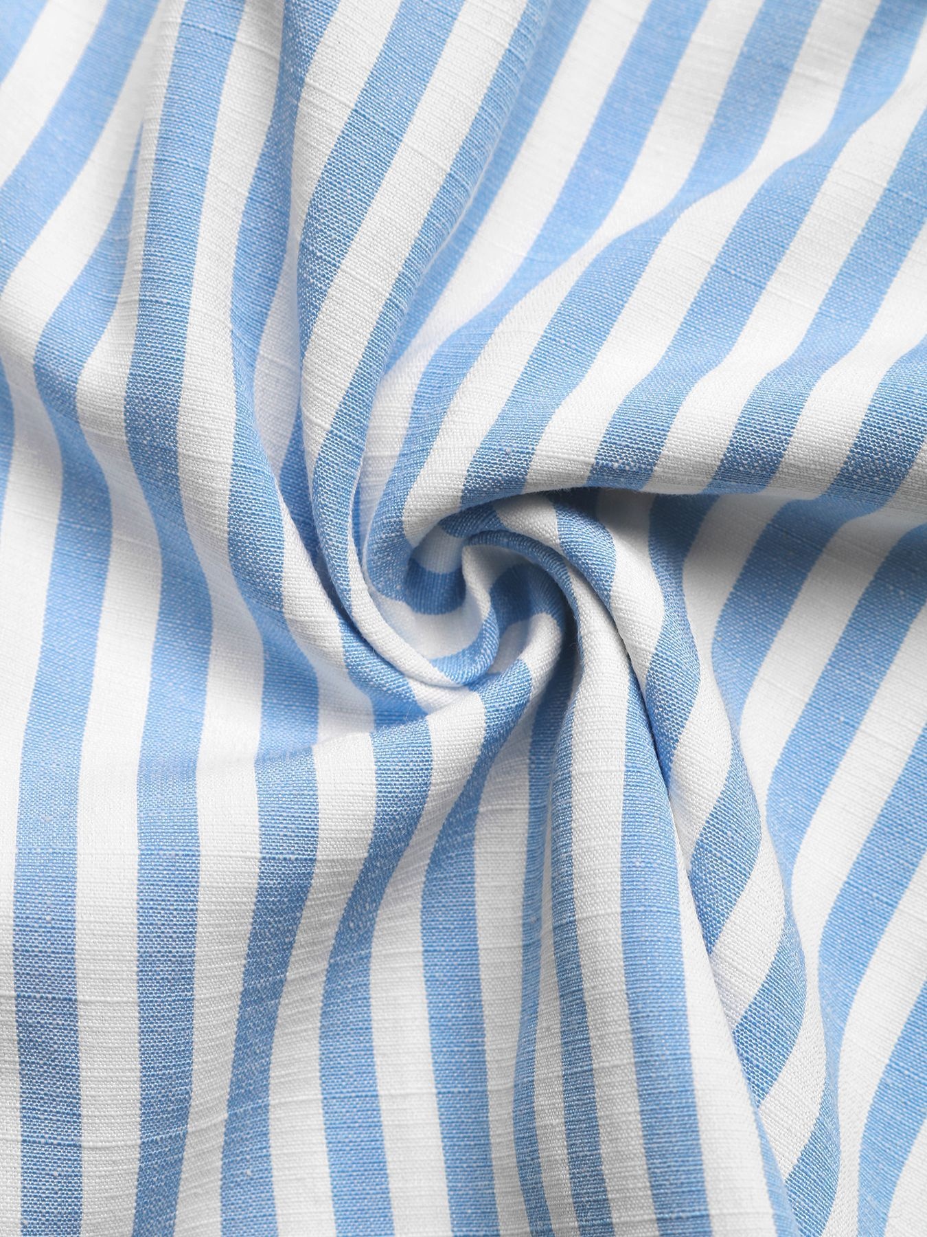 Completo composto da top senza maniche a righe con fiocco sul davanti e pantaloncini