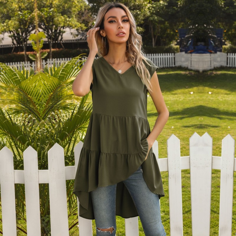 Stufenförmiges Rüschen-Tunika-Top mit asymmetrischem Saum und V-Ausschnitt – ärmellos