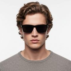bs0205-0022_black_rectangular_plastic_sunglasses_model