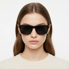 bs0205-0022_black_rectangular_plastic_sunglasses_model