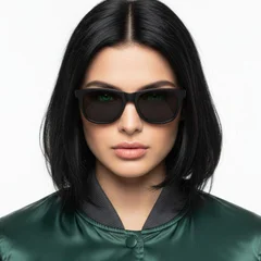 bs0205-0025_black_rectangular_plastic_sunglasses_model