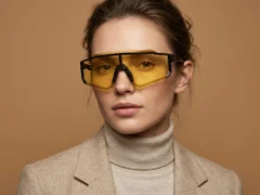 BS0205-0049_Black_Aviator_Plastic_Sunglasses-tryon_female