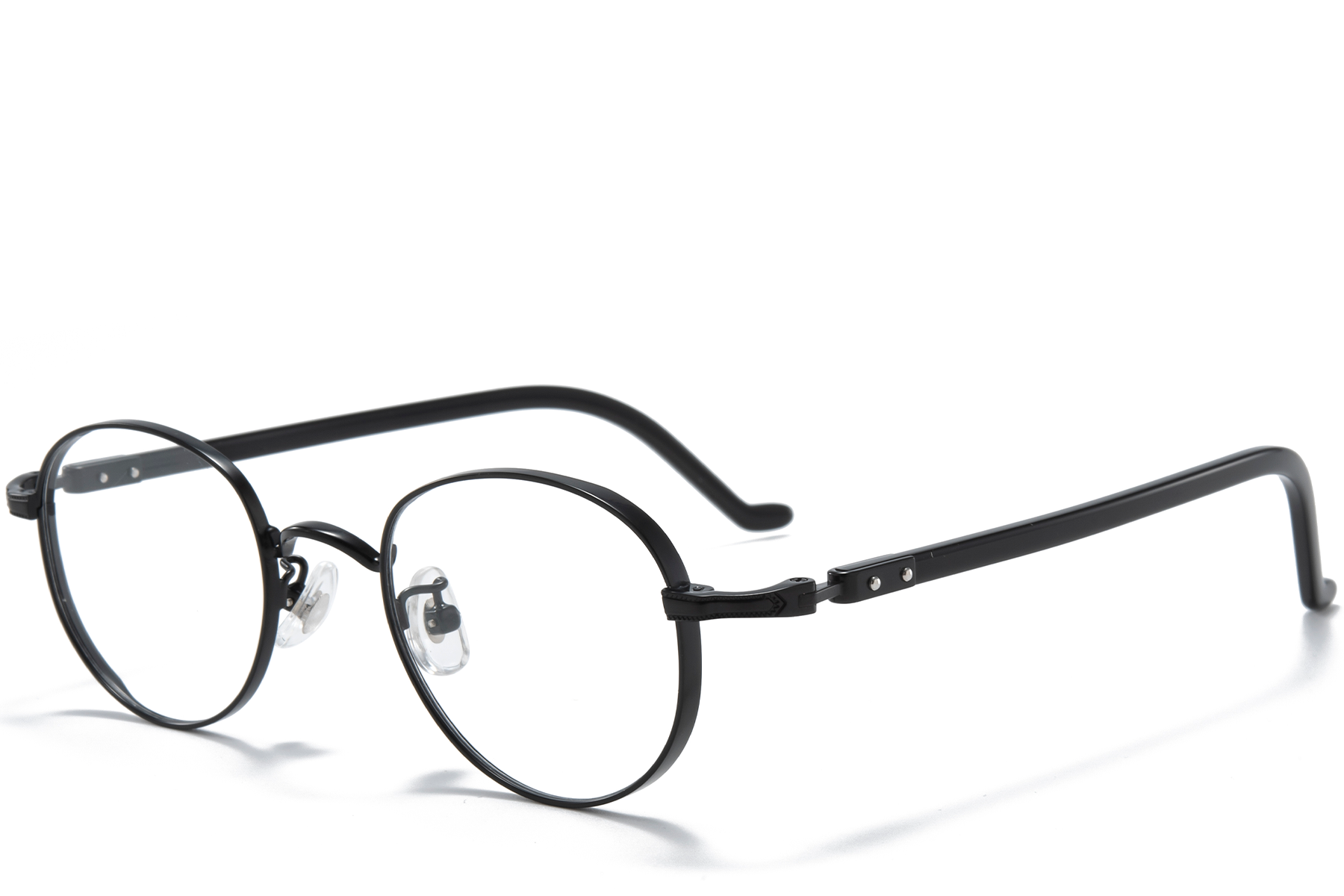 BS0218-0019_Black_Oval_Titanium_Glasses_corner