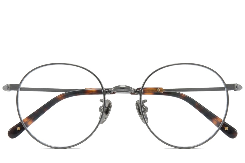 BS0218-0159_Silver_Round_Titanium_Glasses_corner-front
