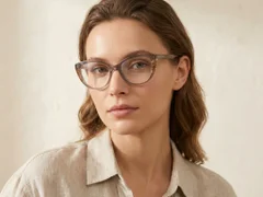 BS0218-0471_Brown_Butterfly_Acetate_Glasses_corner-tryon_female