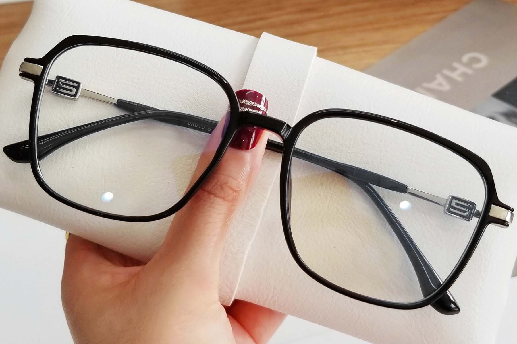 BS0406-0015_Black_Rectangular_TR90_Glasses_front