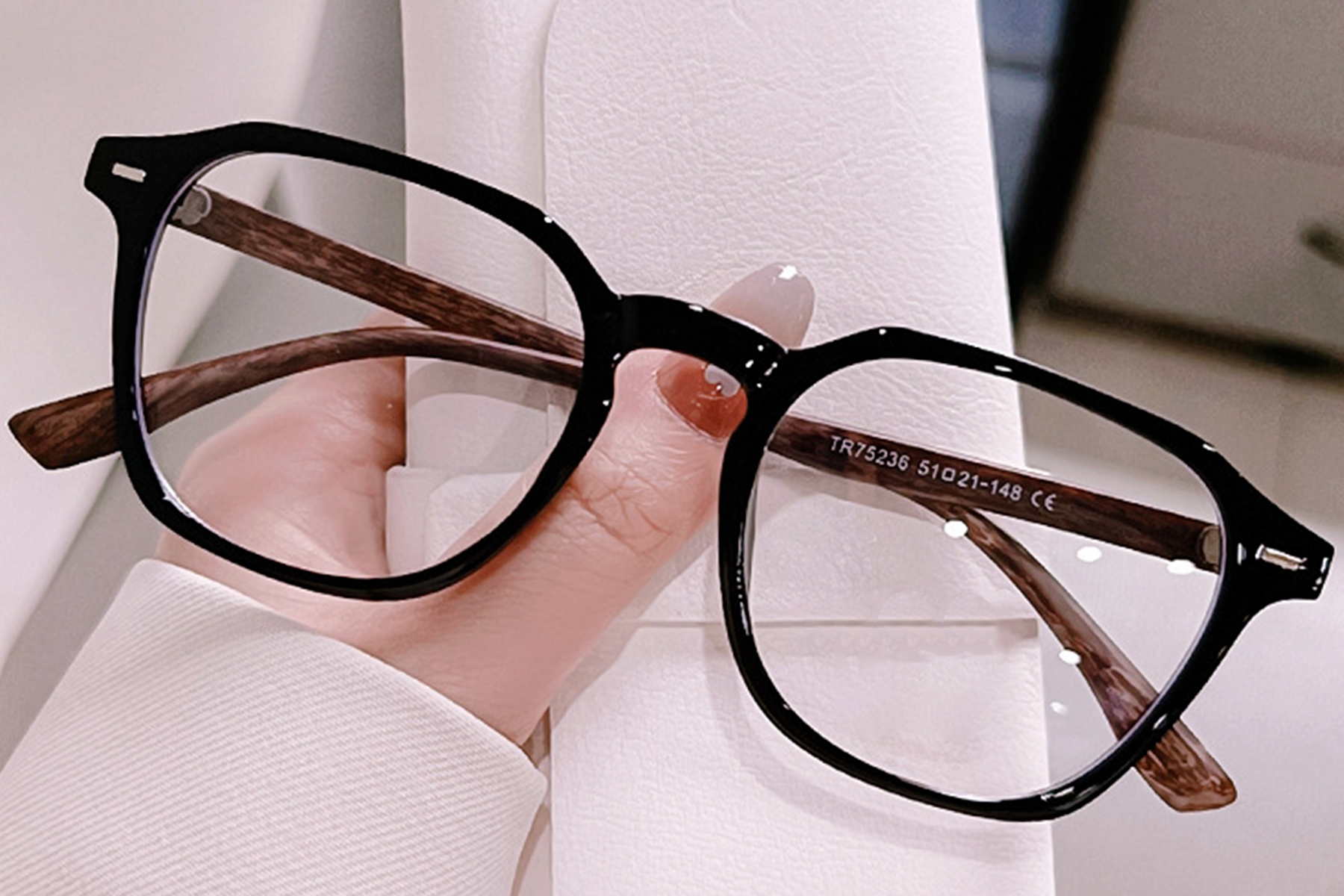 BS0406-0218_Black_Rectangular_TR90_Glasses_front
