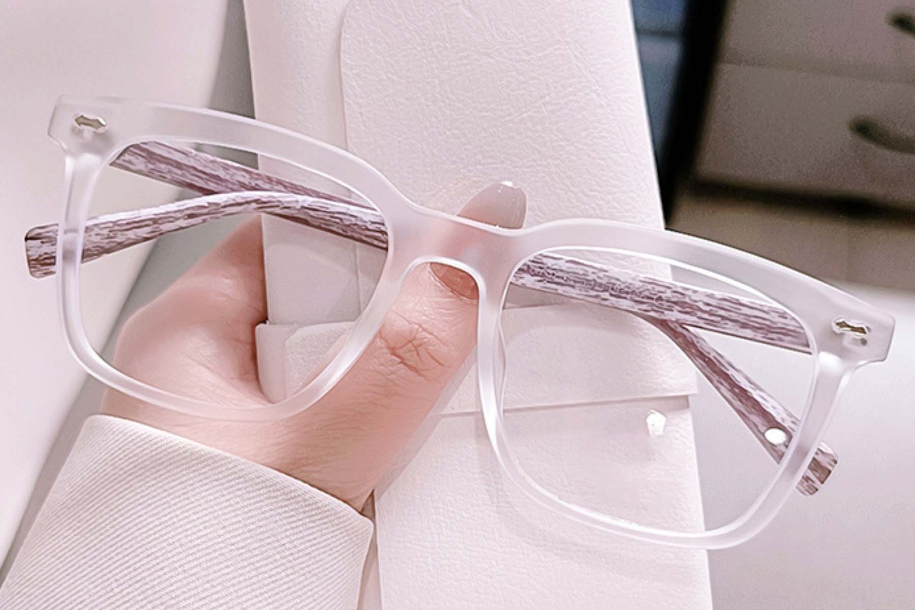 BS0406-0227_Transparent_Rectangular_TR90_Glasses_front