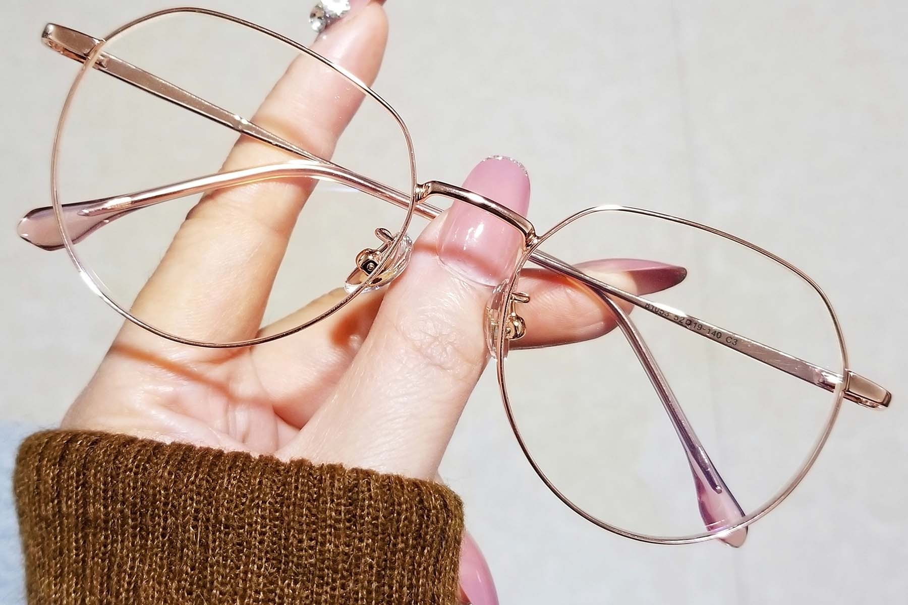 BS0406-0284_Pink_Geometric_Metal_Glasses_front