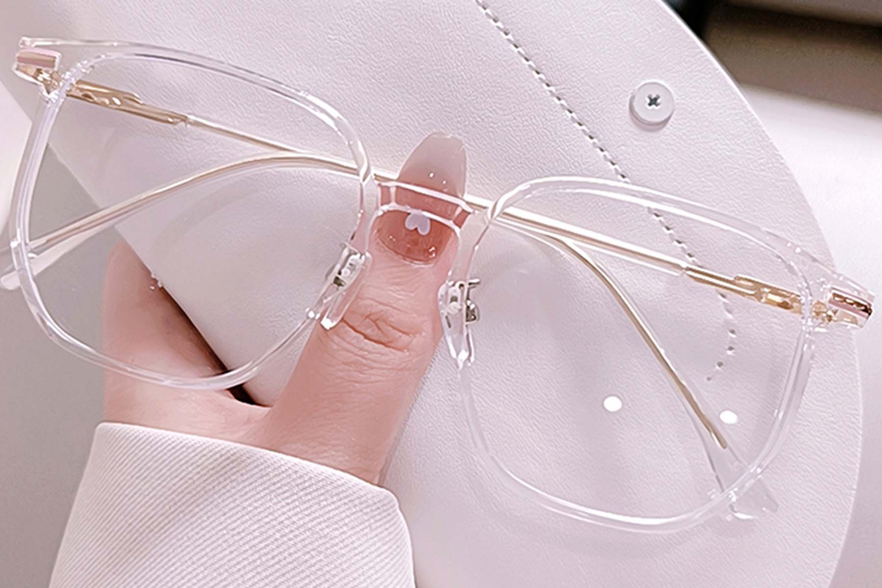 BS0406-0428_Transparent_Geometric_TR90_Glasses_front