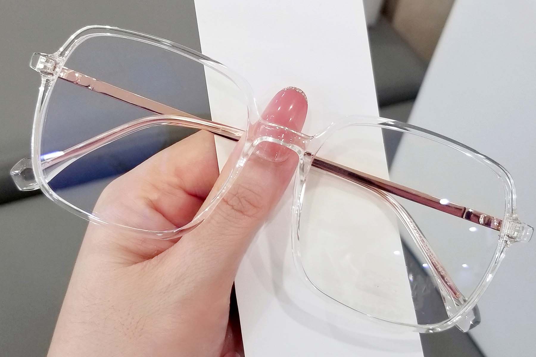 BS0406-0554_Transparent_Rectangular_TR90_Glasses_front