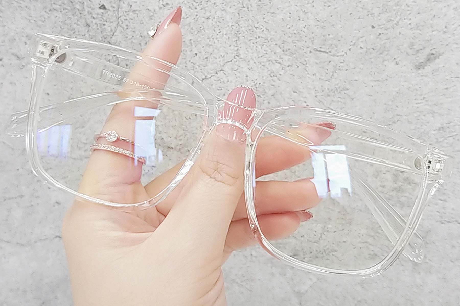 BS0406-0571_Transparent_Rectangular_TR90_Glasses_front