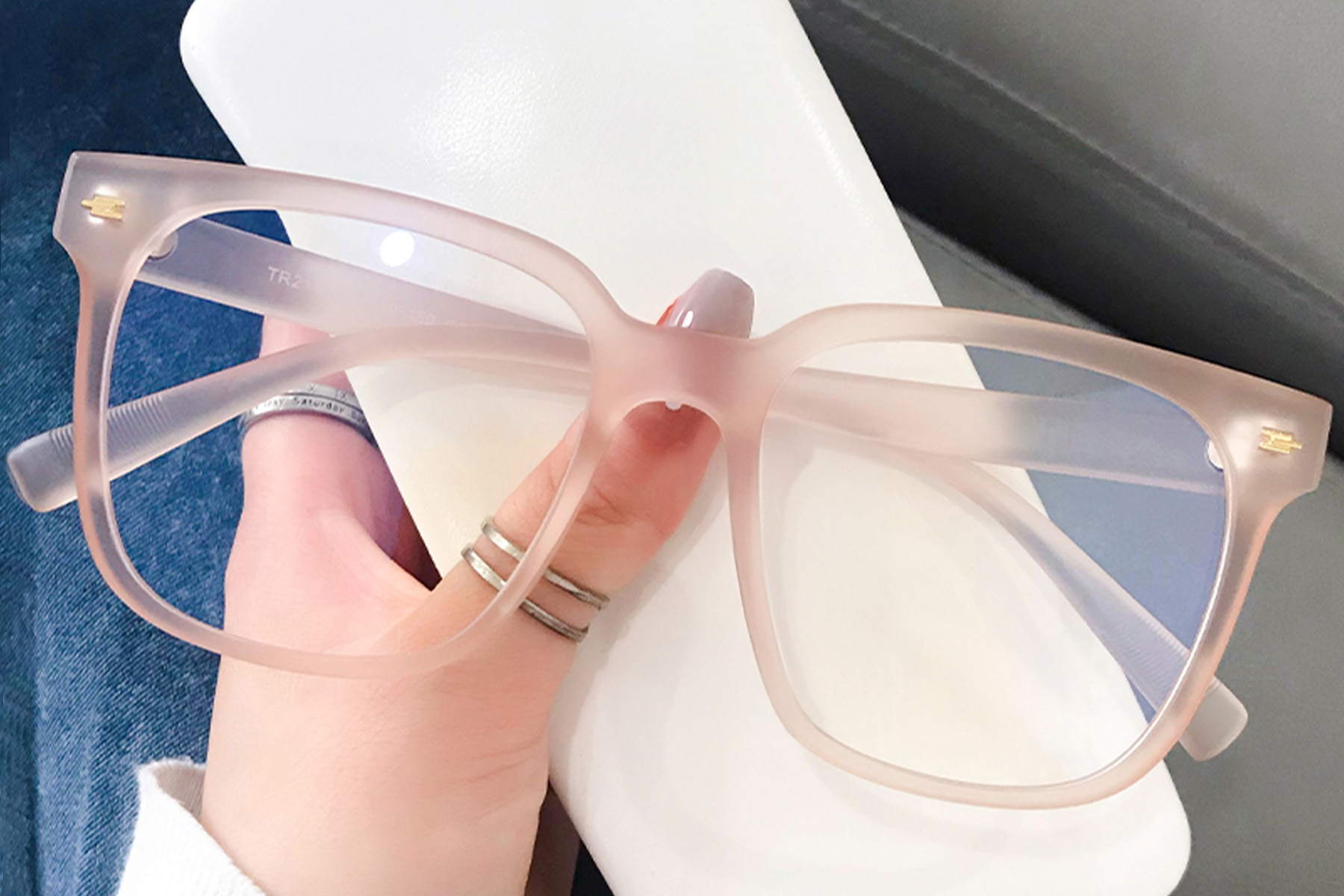 BS0406-0582_Pink_Rectangular_TR90_Glasses_front