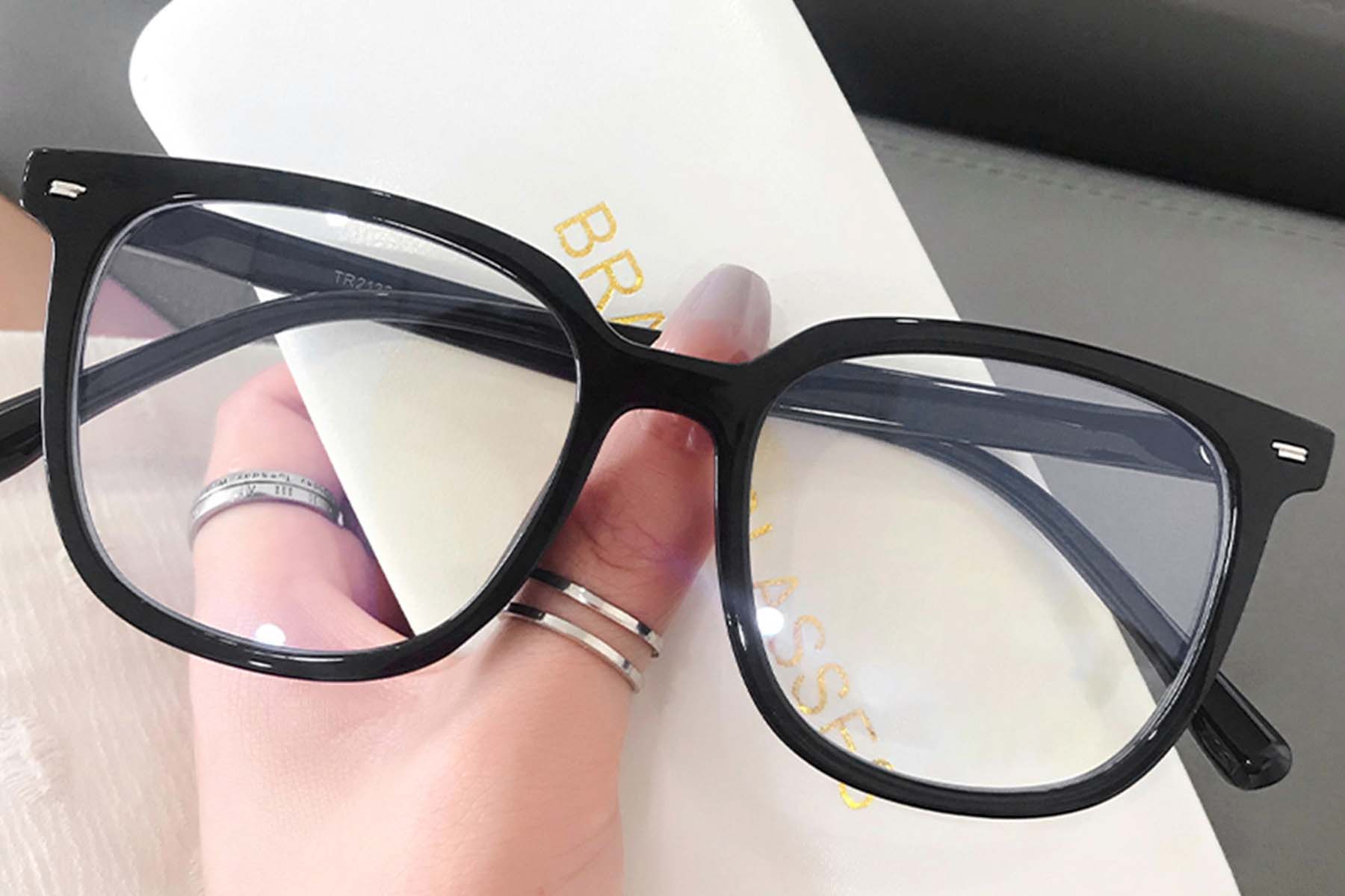 BS0406-0583_Black_Rectangular_TR90_Glasses_front