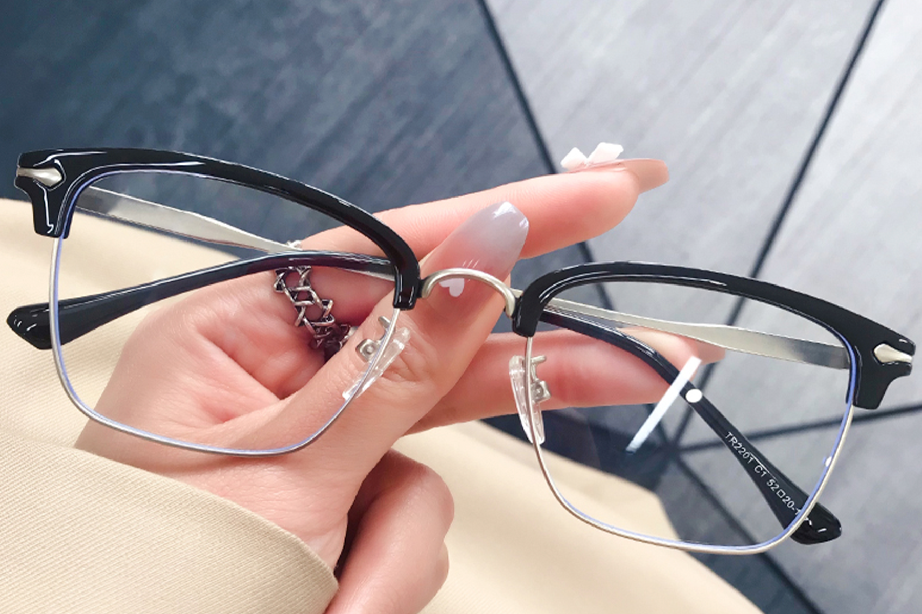BS0406-0600_Silver_Semi-rimless_TR90_Glasses_front