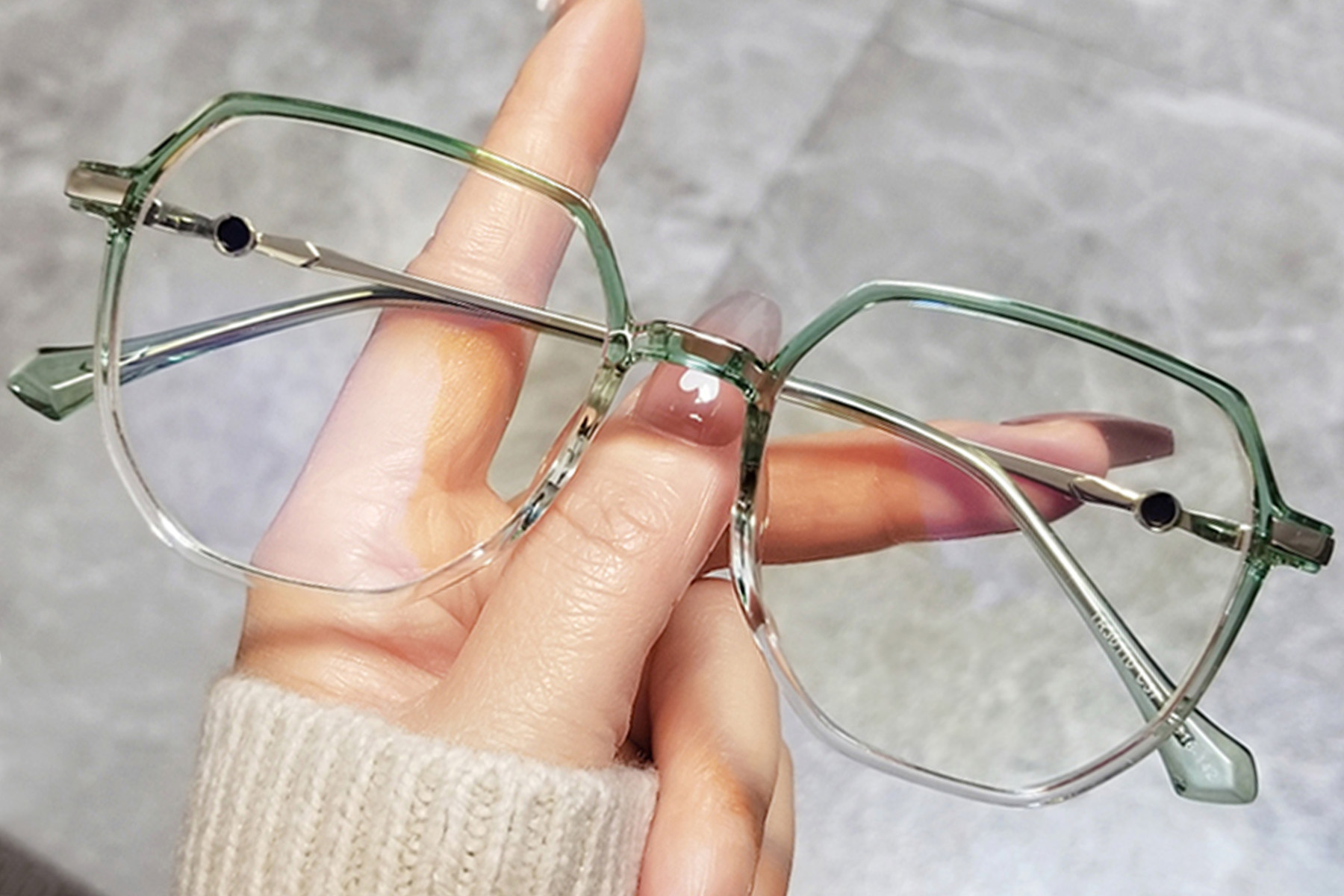 BS0406-0611_Green_Geometric_TR90_Glasses_front